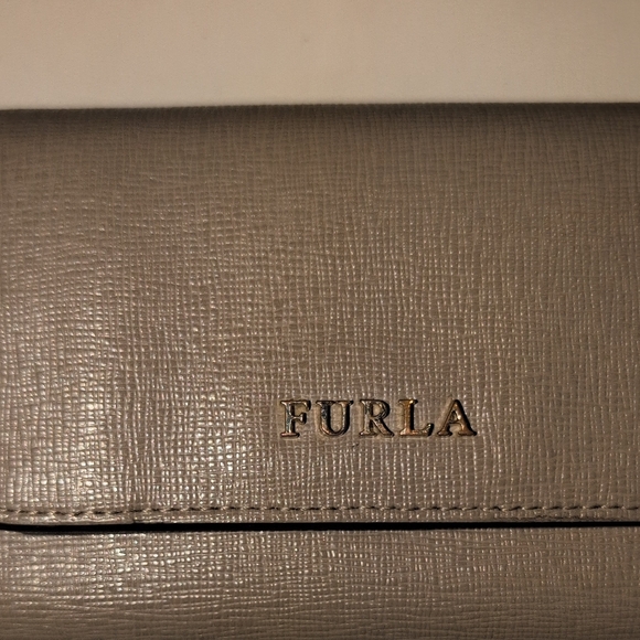 Furla Taupe Textured Leather Fold Wallet with Gold Logo - Picture 2 of 12